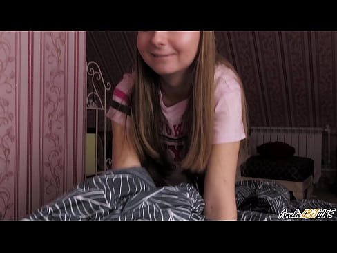 ❤️ Blondie sûget har BFF's djip en krijt cum yn 'e mûle Seksfideo op fy.prendiporno.ru